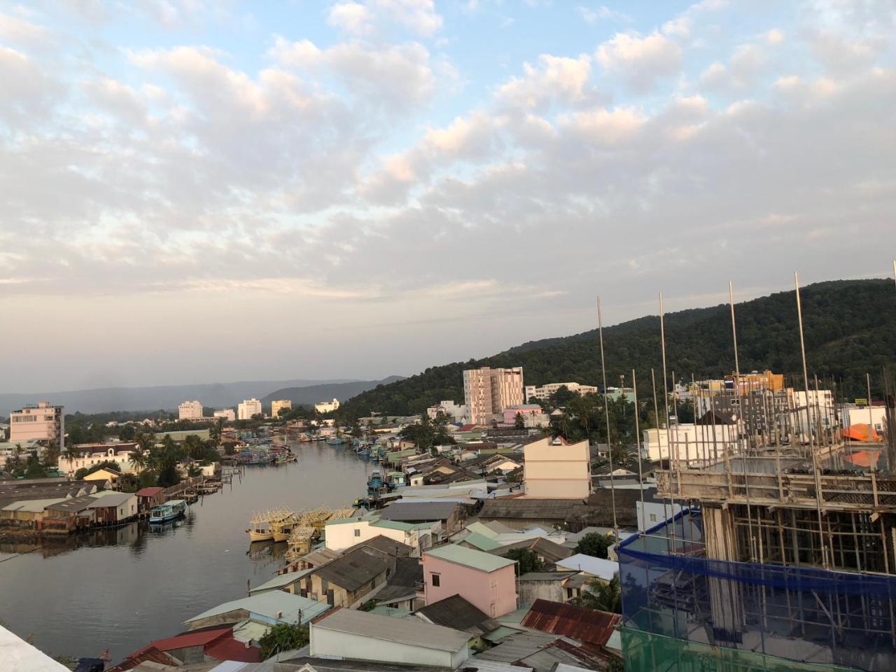 Khách sạn Tuyết Hiển Duong Dong Exterior foto